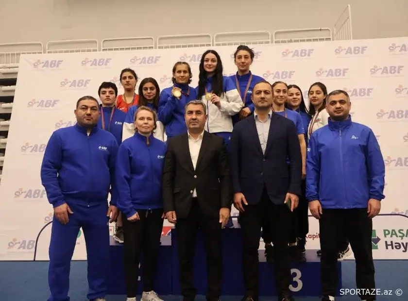 Azərbaycanın iki qadın boksçusu Bakıda keçirilən beynəlxalq turnirdə qızıl medal qazanıb