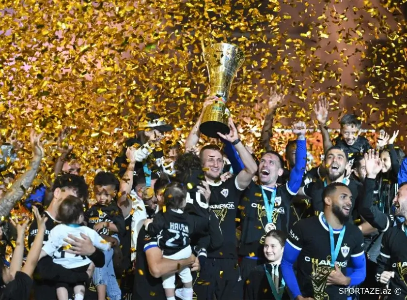 Premyer Liqanın qalibi olan "Qarabağ" mükafatlandırılıb